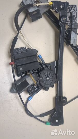 Стеклоподъемник электрический правый передний Volkswagen Golf 3, 1994