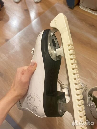 Коньки фигурные