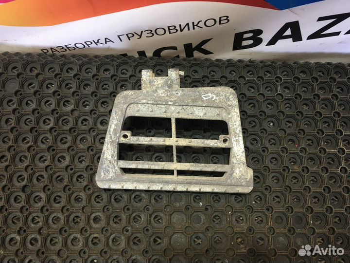 Кронштейн подножки левый Daf CF