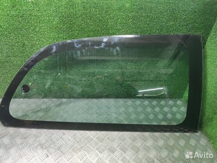 Стекло боковой двери Chrysler Voyager (1996-2000)