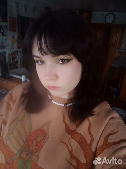 Преподаватель изо