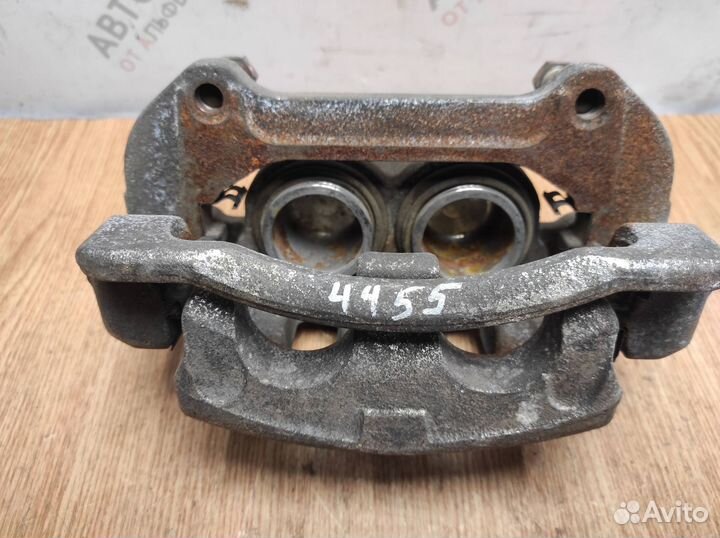 Суппорт передний левый Kia Mohave (HM) 2008-н.в