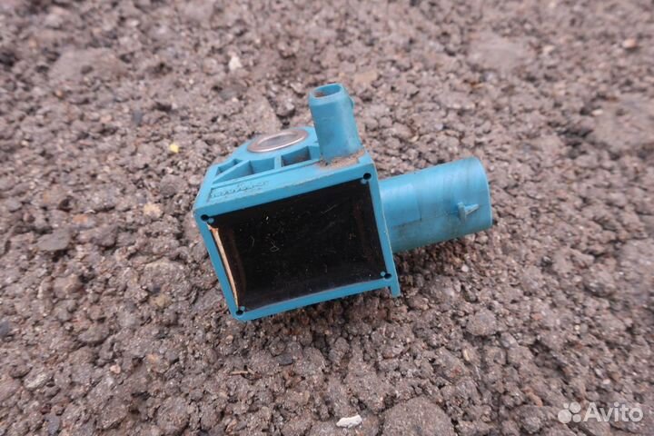 Датчик удара (ускорения) 5K0959351A Volkswagen