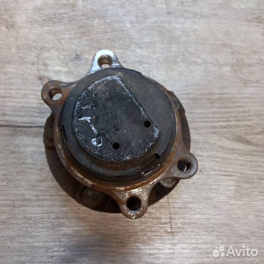 Ступица передняя левая Infiniti M Y51 2013