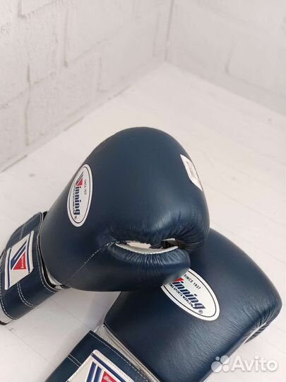 Боксерские перчатки