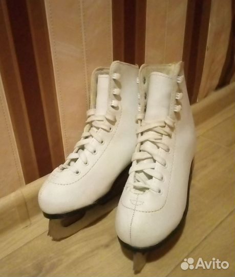 Коньки фигурные 34 размер