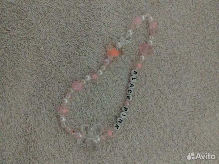 Брелки для телефона из бусин