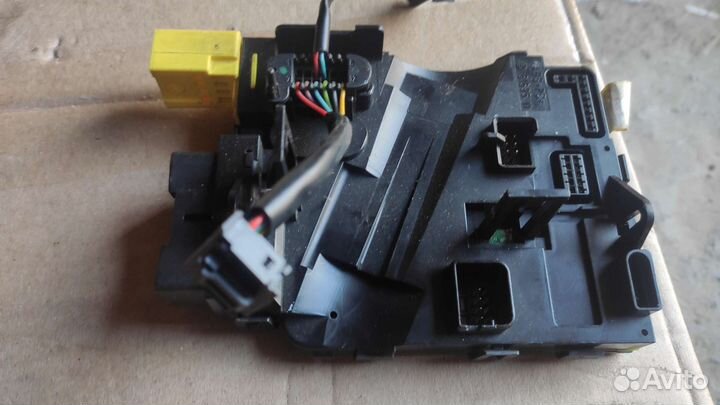 Блок управления подрулевым переключателем VAG
