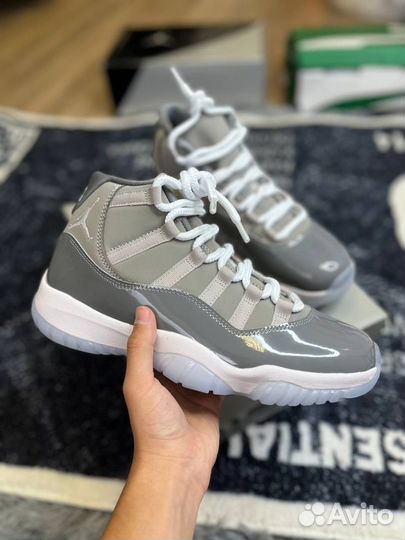 Кроссовки баскетбольные Nike Jordan 11 серые