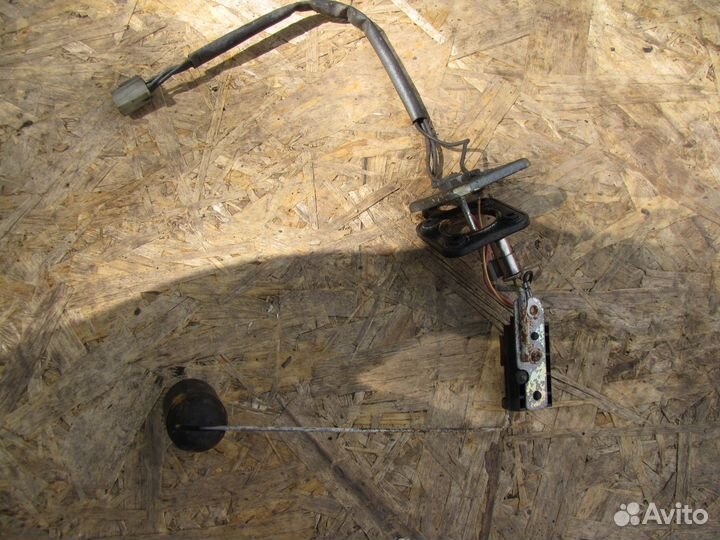 Датчик уровня топлива Yamaha FZS600 fazer