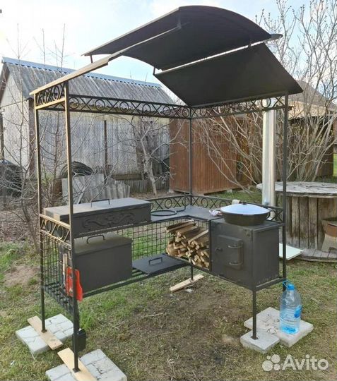 Беседка с мангалом