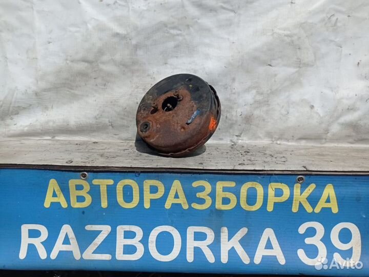 Вакуумный усилитель тормозов Mercedes 508