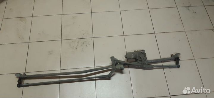 Трапеция стеклоочистителей С мотором Citroen C4