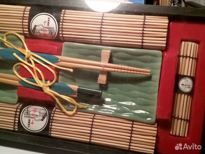 Набор для суши. Новый в упаковке. Бамбук и керамик