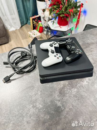 Sony playstation 4 slim