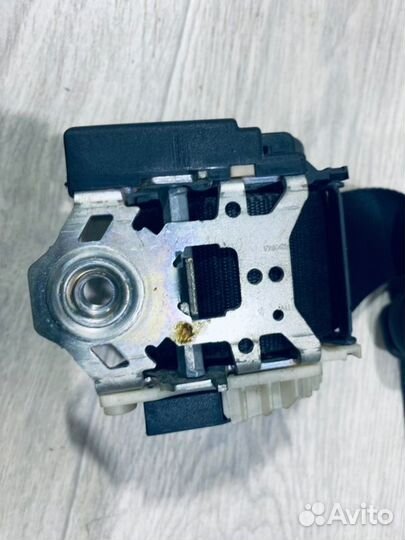 Ремень безопасности передний правый Ford Focus