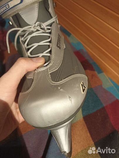 Хоккейные коньки strike 44 размер