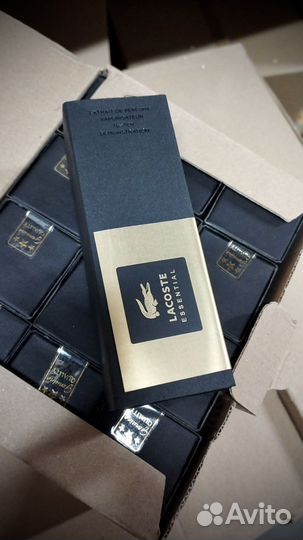Lacoste essential