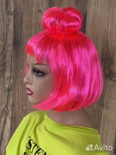 Парик для косплея розовый голубой каре с челкой