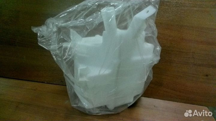 Бачок омывателя nissan Teana J32 28910JN10A