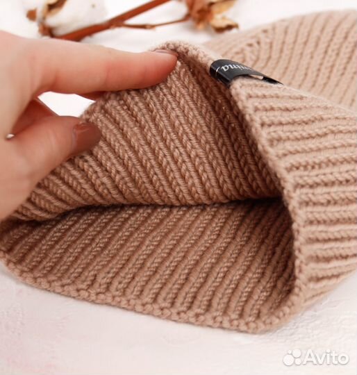 Стильная шапка из мериноса