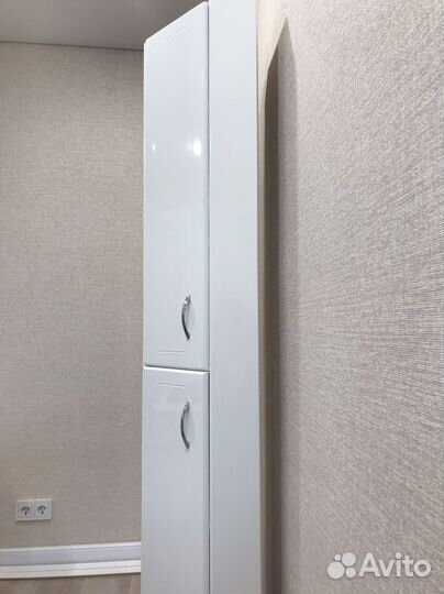 Шкафчик угловой