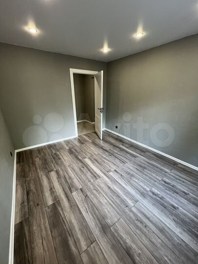 2-к. квартира, 50 м², 1/9 эт.