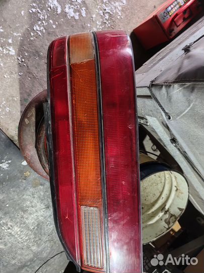 Задняя фара Toyota vista sv30