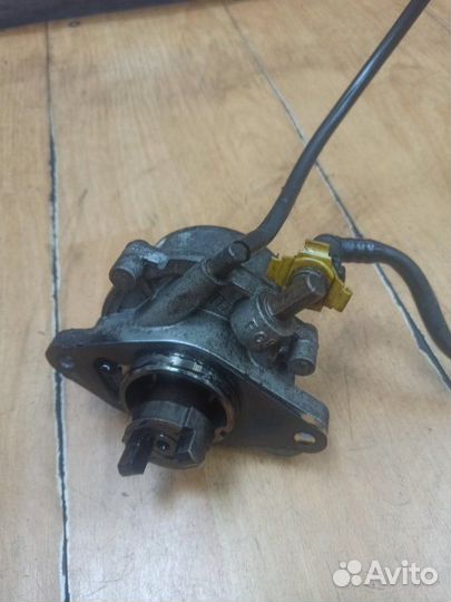 Вакуумный насос тормозной системы Opel Astra H