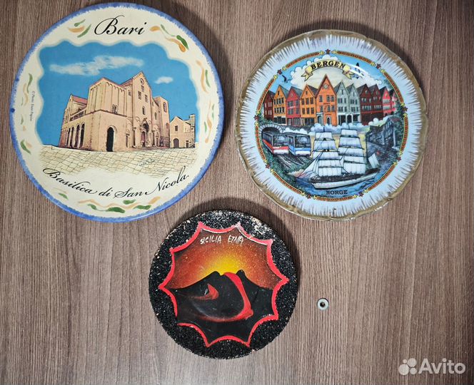 Тарелка сувенирная настенная