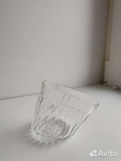 Пьяный гранёный стакан