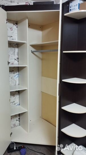 Шкаф угловой с полкой и прямым шкафом