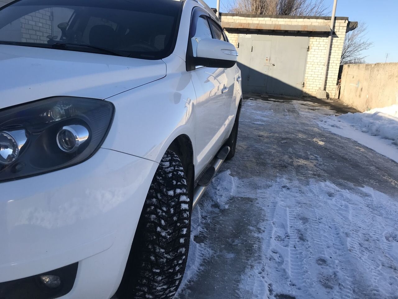 Geely Emgrand X7: фото владельца