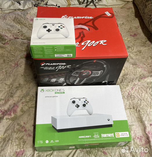 Xbox One s all digital 1 tb и руль