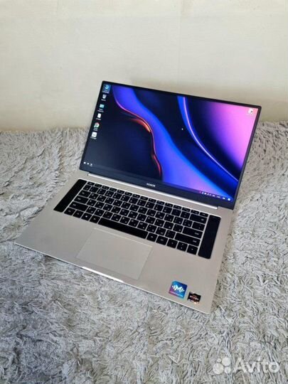 Топовый Honor MagicBook Pro 16