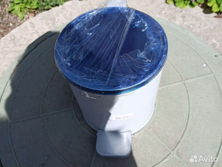 Урна для мусора педальная