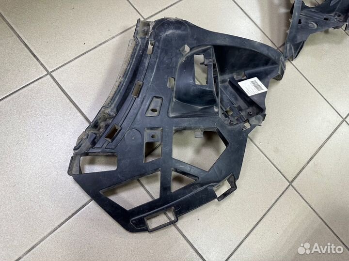 Кронштейн переднего бампера птф Renault Scenic