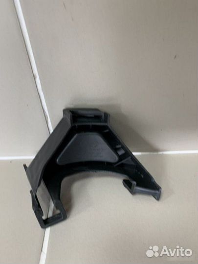 Кронштейн бампера передний Ford Focus 2