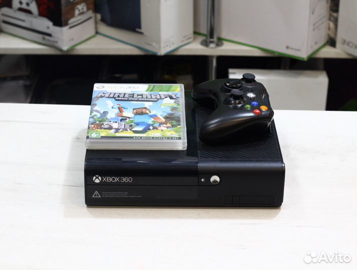X-Box 360E + Minecraft