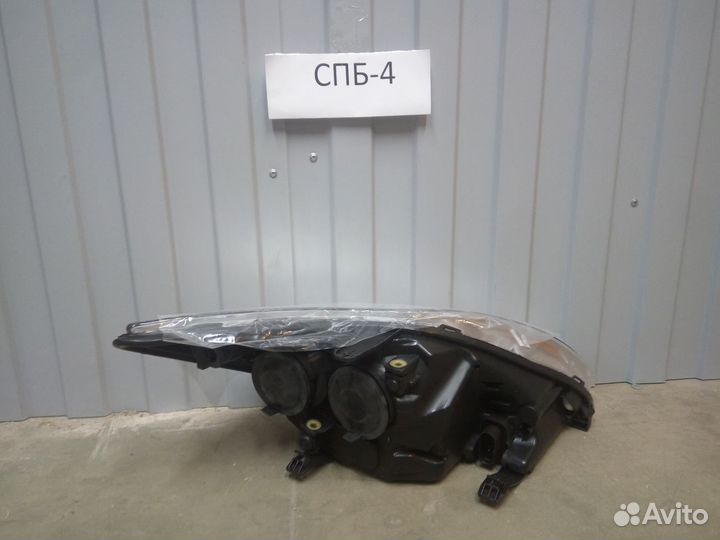 Фара левая Ford Focus 2 2004-2011
