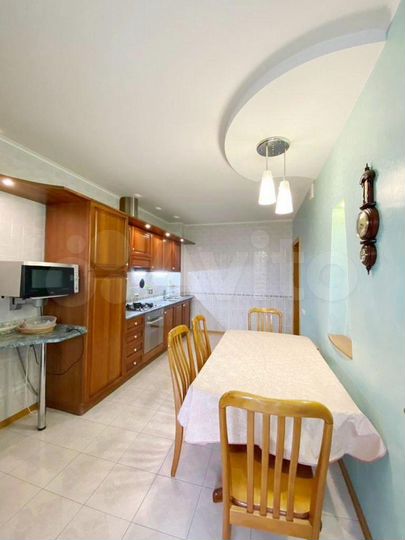 2-к. квартира, 88 м², 9/11 эт.