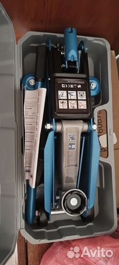 Домкрат подкатной 2 т