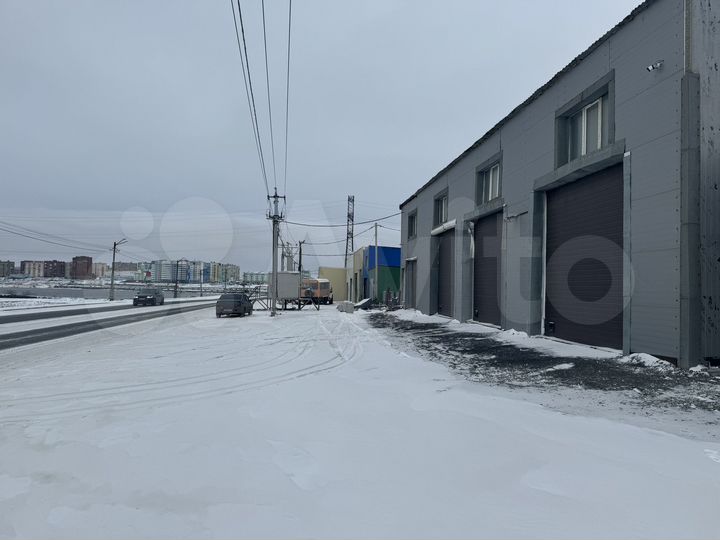 Гараж, > 30 м²