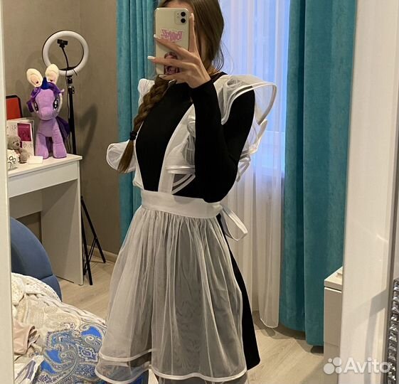 Белый школьный фартук