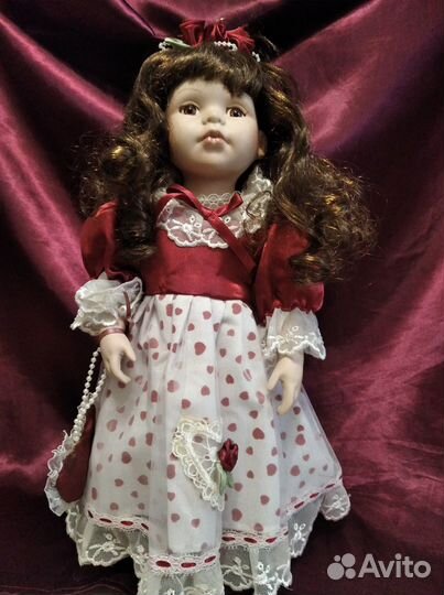 Кукла фарфоровая коллекционная