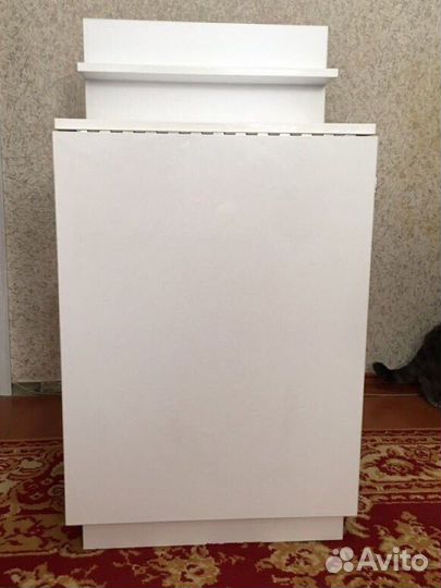 Стол маникюрный