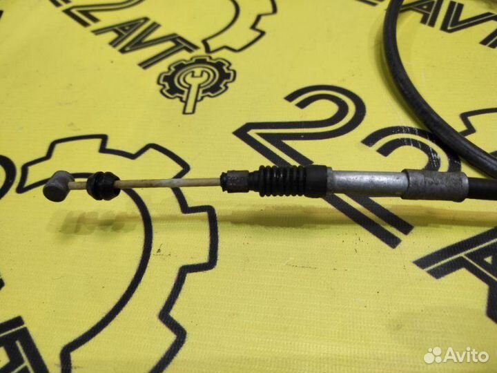 Трос стояночного тормоза правый Toyota Opa ZCT10