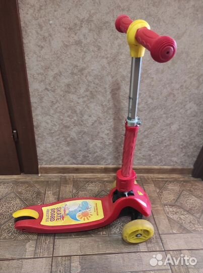 Самокат детский трехколесный светящимися колесами