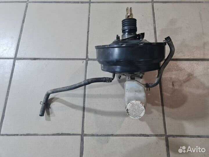 Вакуум главный тормозной цилиндр Mitsubishi Lancer