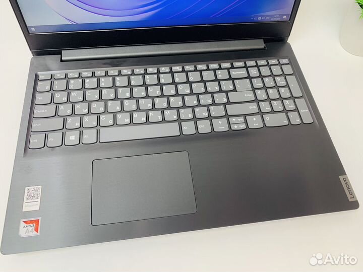 Ноутбук Lenovo
